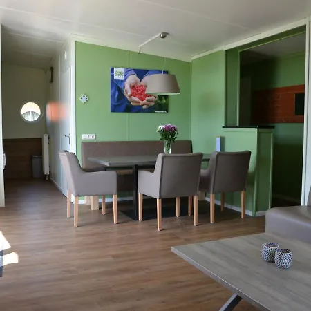 In South Holland With Unique Design Holiday home 's-Gravenzande
